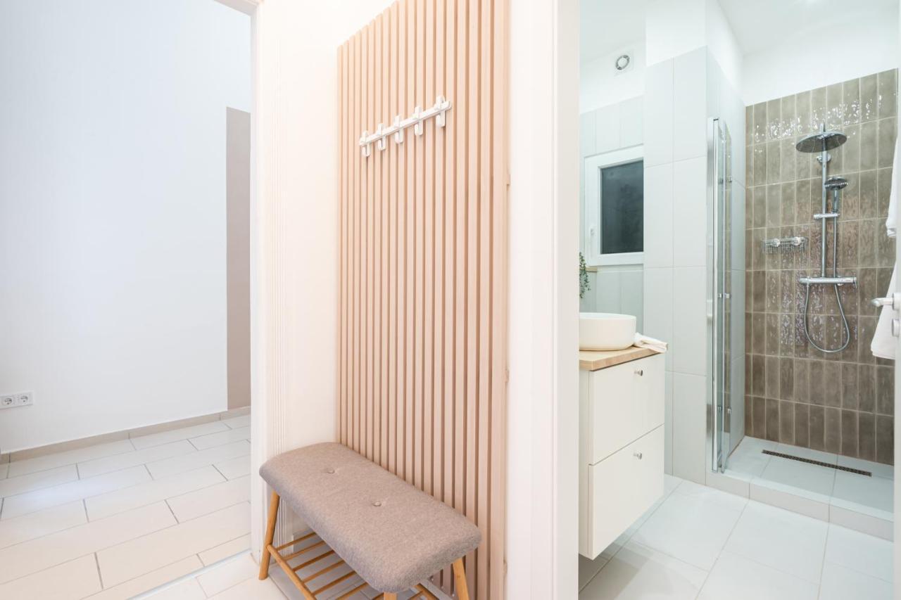 K10 - Kazinczy Street Heritage Suite - Best Location By Bqa Budapest Eksteriør billede