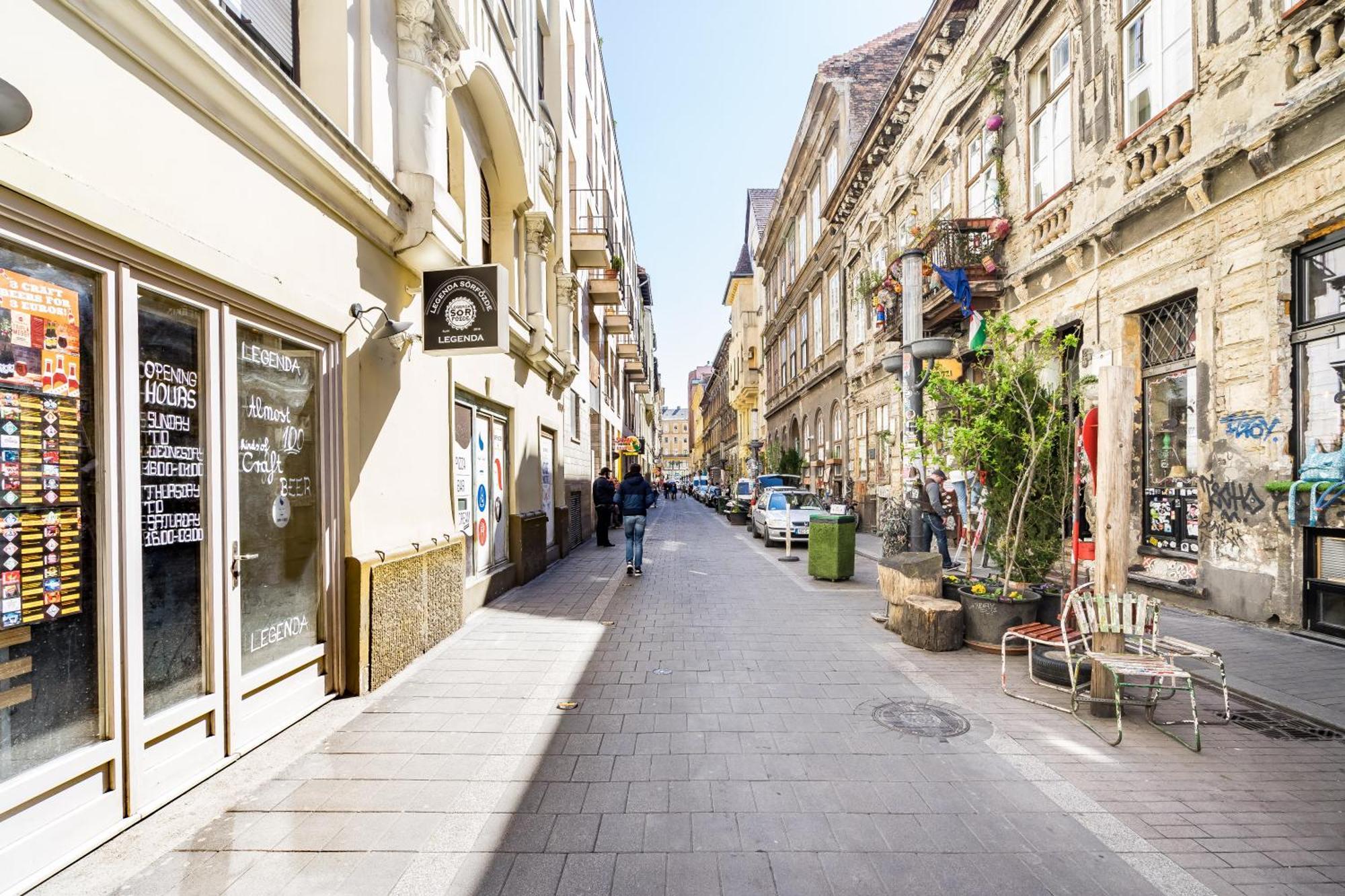 K10 - Kazinczy Street Heritage Suite - Best Location By Bqa Budapest Eksteriør billede
